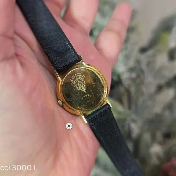Authentic Gucci Watch from the 1st owner display picture 3